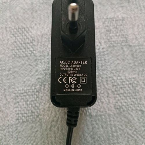 Transformer 220/5v used, 2000mAh with indicator light