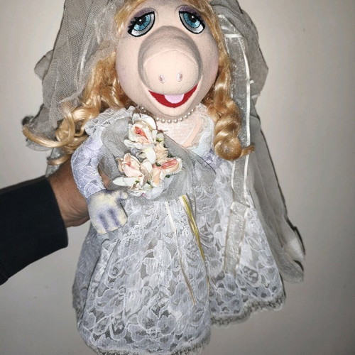 Miss Piggy Bride Plush like new from Muppets Show 38 cm