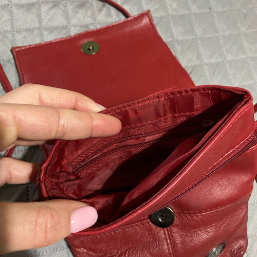 Vintage crossbody bag used, leather red