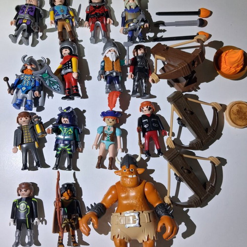 Playmobil 9340 like new, with missing parts and extras