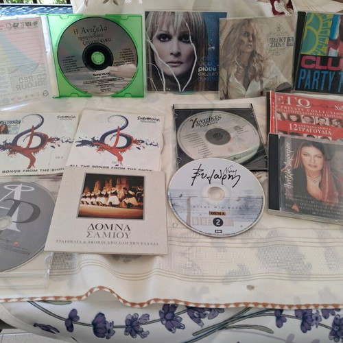 CDs from great artists like new, pack of 38, various genres