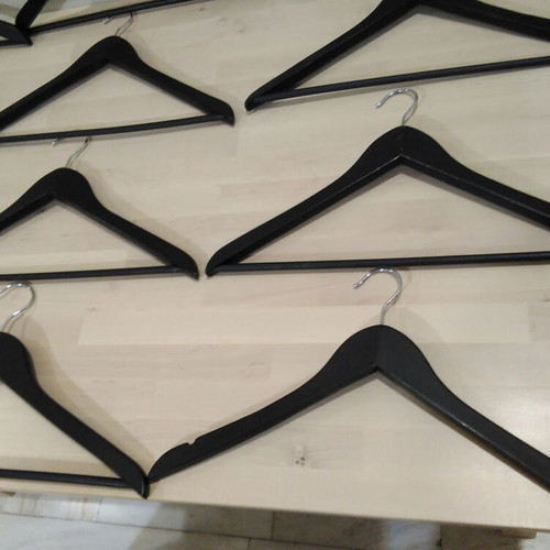 Set of 15 wooden hangers with metal base, Practiker 2003