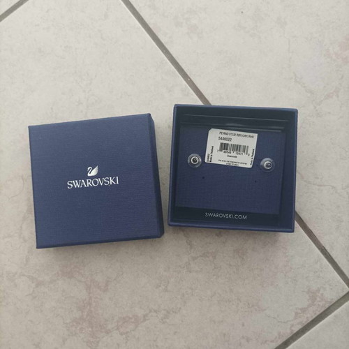 Swarovski earrings red new