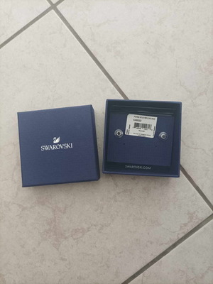 Swarovski earrings red new