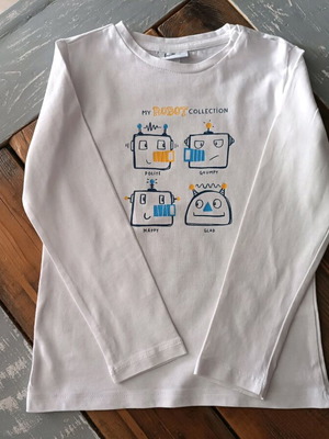Fagottino boy's longsleeve t-shirt like new, size 24-30 months