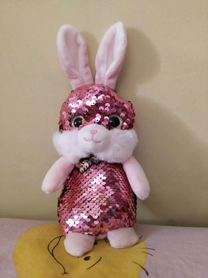 Plush bunny with color-changing sequins, 24 cm