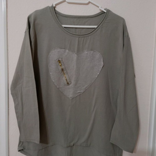 Long-sleeve blouse with heart like new, size L-XL, gray