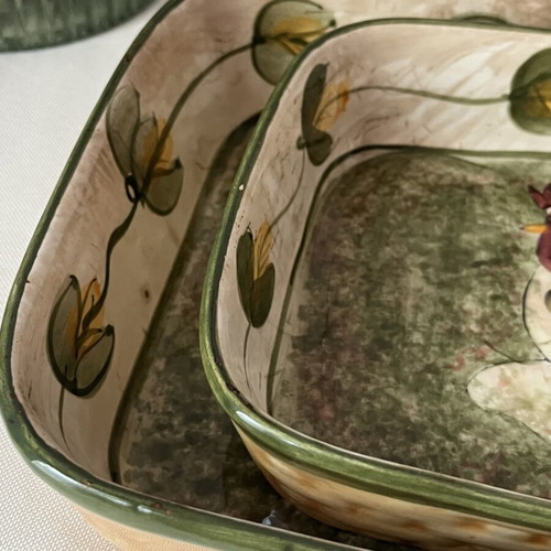 Vintage ceramic oven baking dishes set with rooster motif