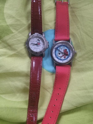 2 children's cartoon watches used, Mickey Disneyland and Milou
