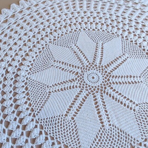 Crocheted handmade doilies set of 3 like new