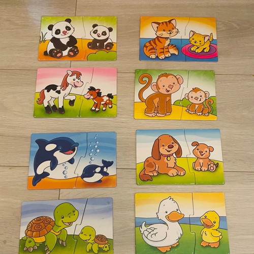 Educational game with cards used without box