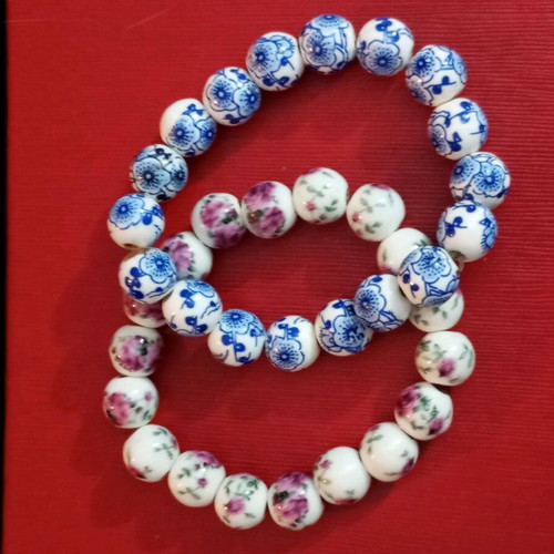 Bracelet set with ceramic beads vintage like new