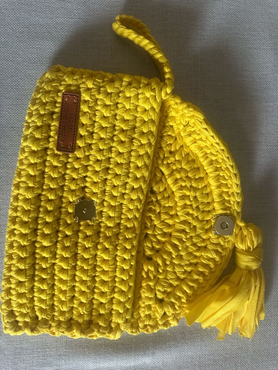 Handmade knitted clutch bag yellow with… - € 12,50 - Vendora.cy