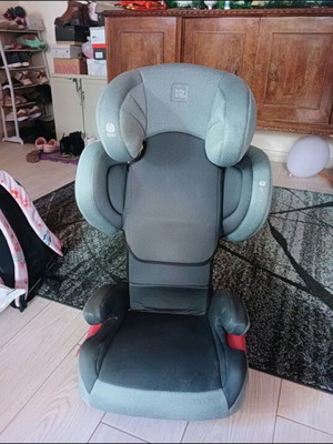 Car seat like new 15-36 kg with isofix and adjustable headrest
