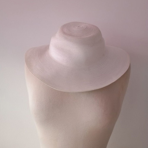 Women's summer hat white used EKG