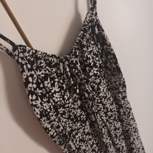 Midi floral dress, black and white, with side zipper and adjustable straps