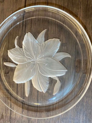 Large Glass Serving Platter with Embossed Flower, Like New, 32cm
