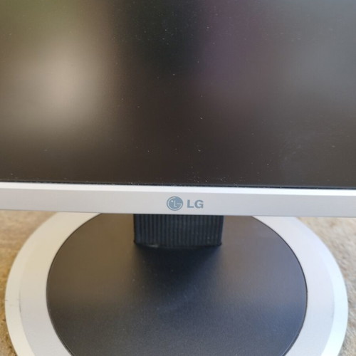 LG computer monitor