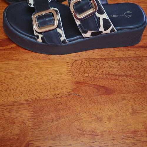 Mourtzi women's platform sandals size 38 like new, black leather
