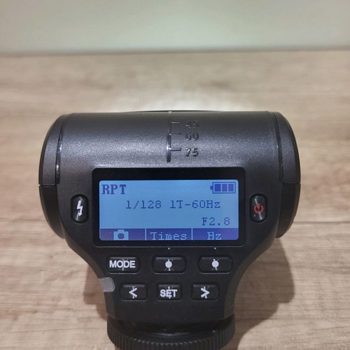 Speedlite MCO320 flash used, functional