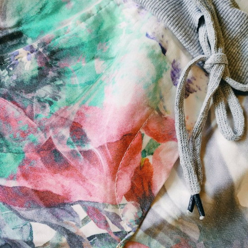 Summer women's pants new with drawstring and pockets, white and colorful