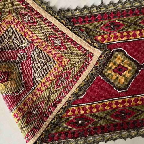 Vintage embroidery set used, table runner and square doily with trim