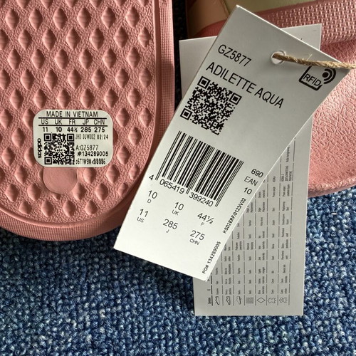 Adidas Adilette Aqua slides new, sizes 41.5 and 42.5