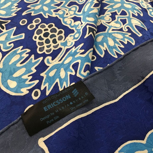 Marja Kurki vintage silk scarf 115/115 cm like new, blue