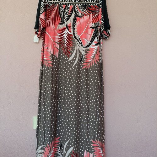 Maxi dress with tropical leaf pattern, plus size, lightweight