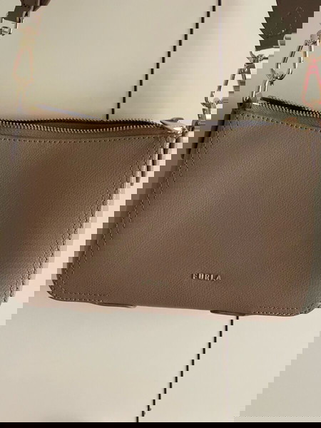 τσάντα furla ώμου ολοκαίνουρια