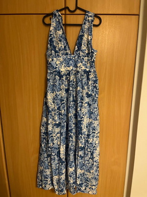 Zara long dress new with flowers, white and blue, size L