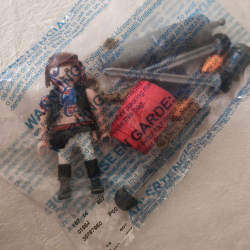 Playmobil closed pirate figure set new