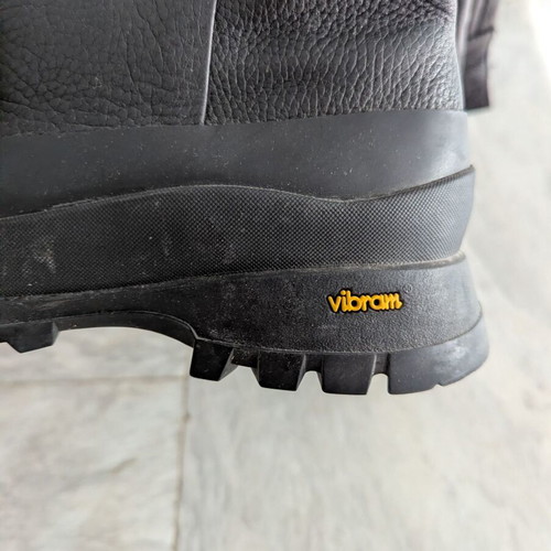 Zara leather boots with Vibram soles like new, size 38