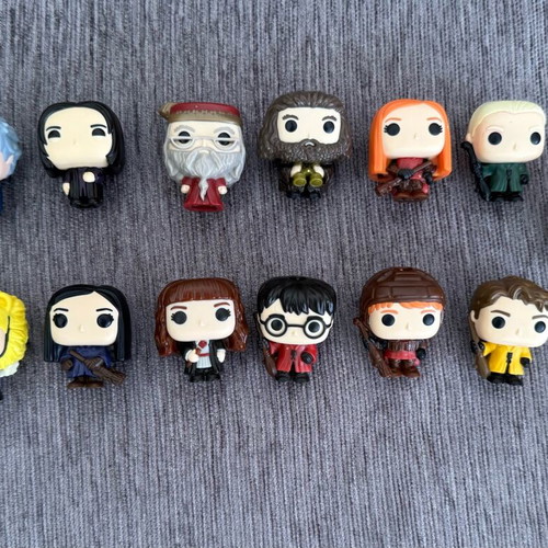Kinder Funko Harry Potter Quidditch collection like new, 13 pieces