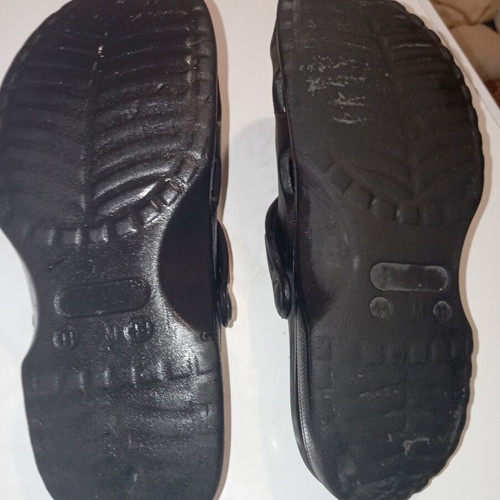 Flip Flops Size 44 Black with Anatomical Footbed Like New