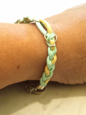Handmade suede bracelet new, beige and turquoise