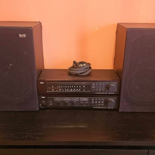 NEC Corporation A350E amplifier and T350E tuner like new with AVG speakers
