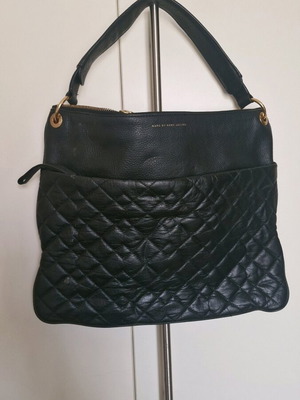 Marc Jacobs leather shoulder bag used, black with marks