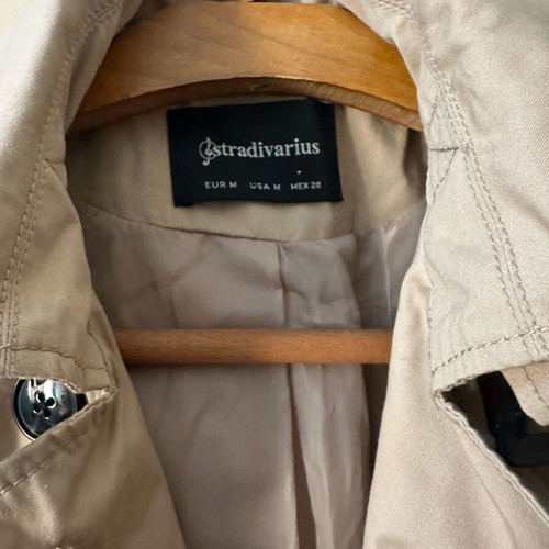 Stradivarius trench coat size M like new, beige