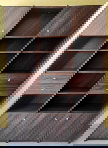 vivliothiki apo chontro mdf