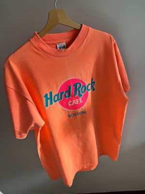 Vintage Hard Rock Cafe T-shirt used, orange, one size
