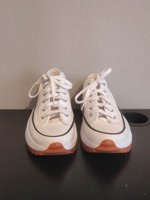 Γυναικεία παπούτσια Converse αθλητικά σαν καινούργια, μέγεθος 39, άσπρα