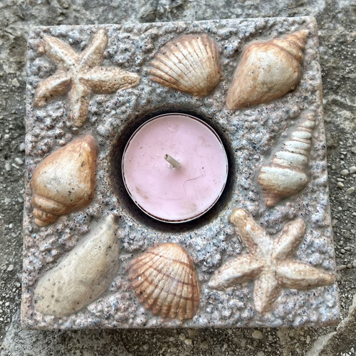 Ceramic tealight holder with sea theme