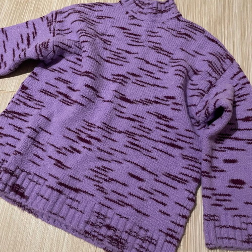 Long-sleeved jumper like new, size M, black and purple