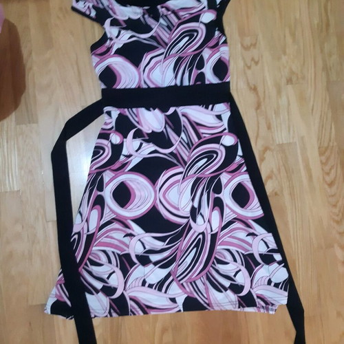 Sleeveless dress new black fuchsia with integrated belt