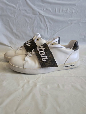 Louis Vuitton sneakers white leather and monogram canvas strap, like new