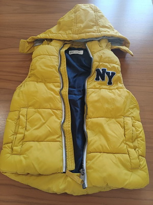 H&M sleeveless children's jacket used, size 110 cm, yellow