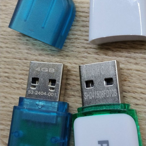 Intenso and Philips USB flash drives new, 4GB and 8GB