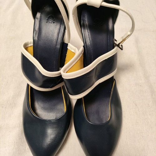 Benetton leather heels navy and white, as-new, size 37
