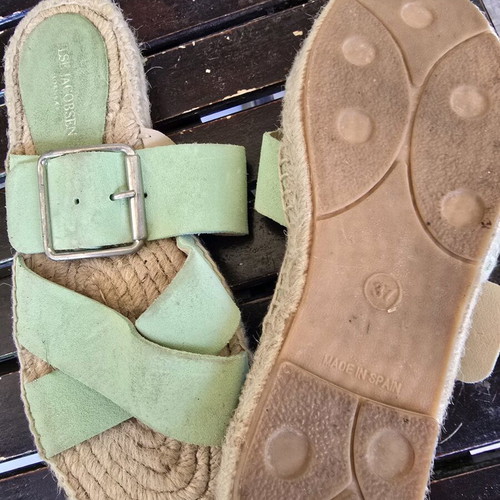 Sandals used, size 37, green slippers